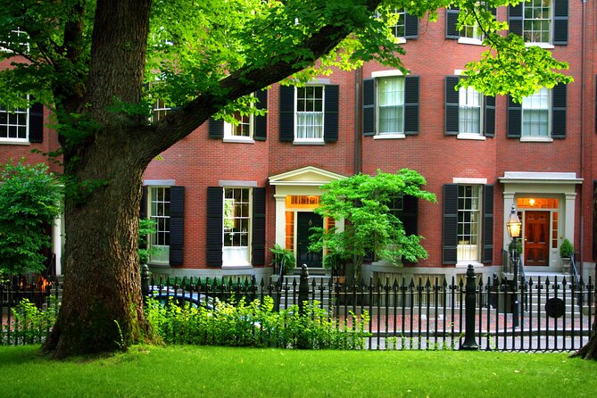 Boston: Underground Railroad History Tour of Beacon Hill - Abolitionists’ homes on Phillips Street