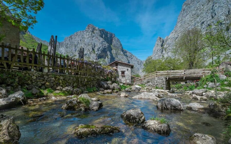 Bulnes: Excursion with funicular and Cabrales cheese cave in the Picos de Europa - Who should book this excursion?