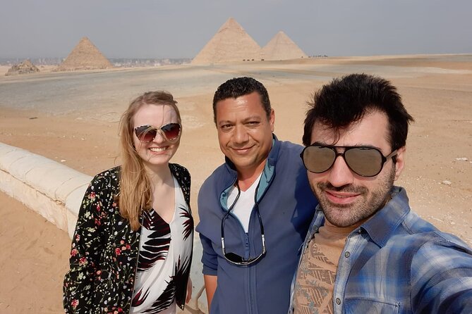 Cairo : 3-Day Tour to Great Pyramids & Luxor Valley of Kings and more by Train - Morning at the Giza Plateau
