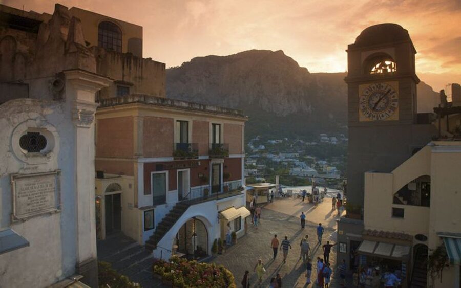 Capri: DIY Day Trip with Blue Grotto, Funicular & Lunch - The funicular back to the ferry port