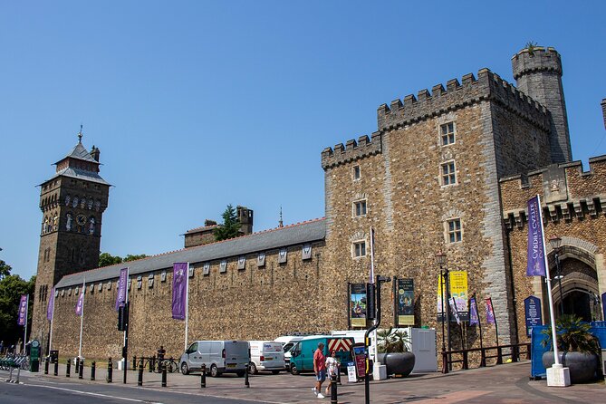 Cardiff: Welsh Castles, Mountains & Steam Railway Day Tour - Caerphilly Castle and its great water defences