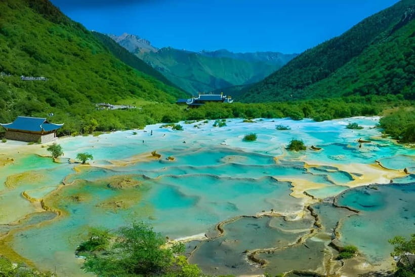 Chengdu: private 2-Day Huanglong Jiuzhaigou tour by train - The English-language question