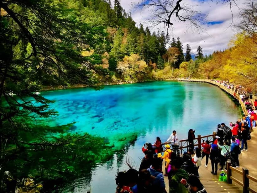 Chengdu: private 2-Day Huanglong Jiuzhaigou tour by train - Should you book the $541 package?