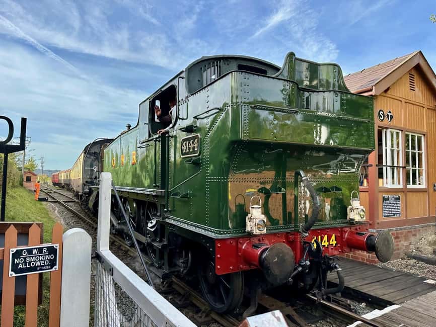 Chinnor: Chiltern Hills Steam Train Ride - Views from the Vintage Carriages