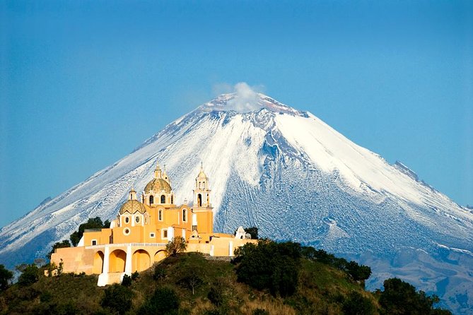 Cholula Magical Twon on a Traditional Tram from Puebla - San Francisco Acatepec and its Talavera facade