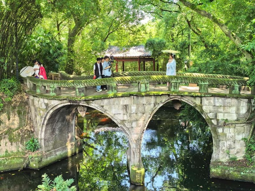 Chongqing: Active Wellness, Monorail, and Hidden Gems Tour - An old park, 3D sculptures, and the Monorail to Spring