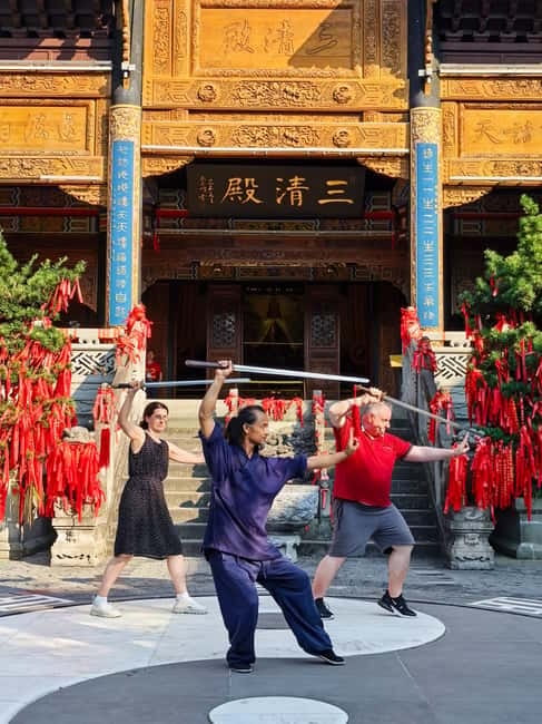 Chongqing: Active Wellness, Monorail, and Hidden Gems Tour - Ending with Baduanjin in a Taoist sanctuary