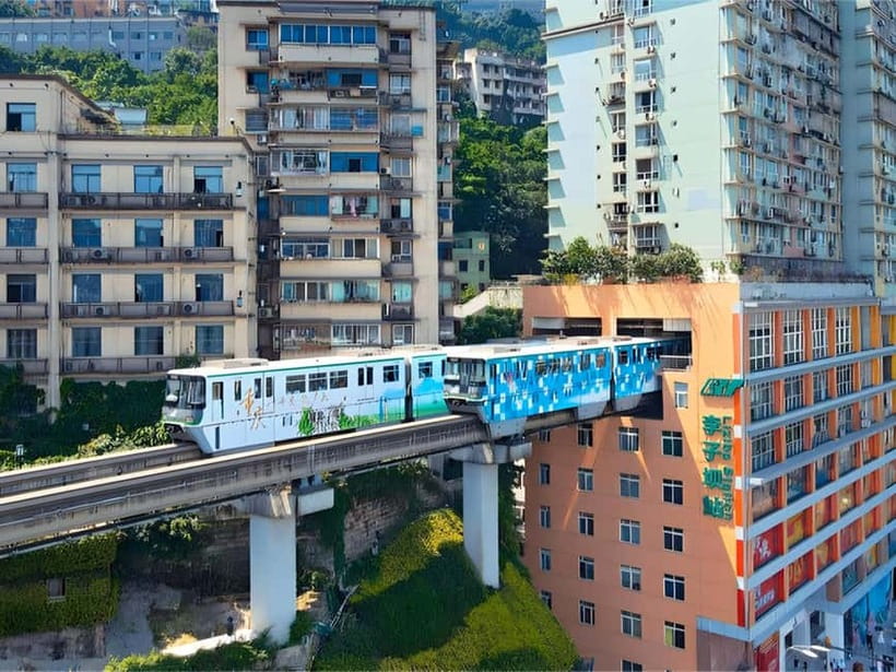 Chongqing: Active Wellness, Monorail, and Hidden Gems Tour - Starting among rocks, ponds, and pavilions at Eling Park