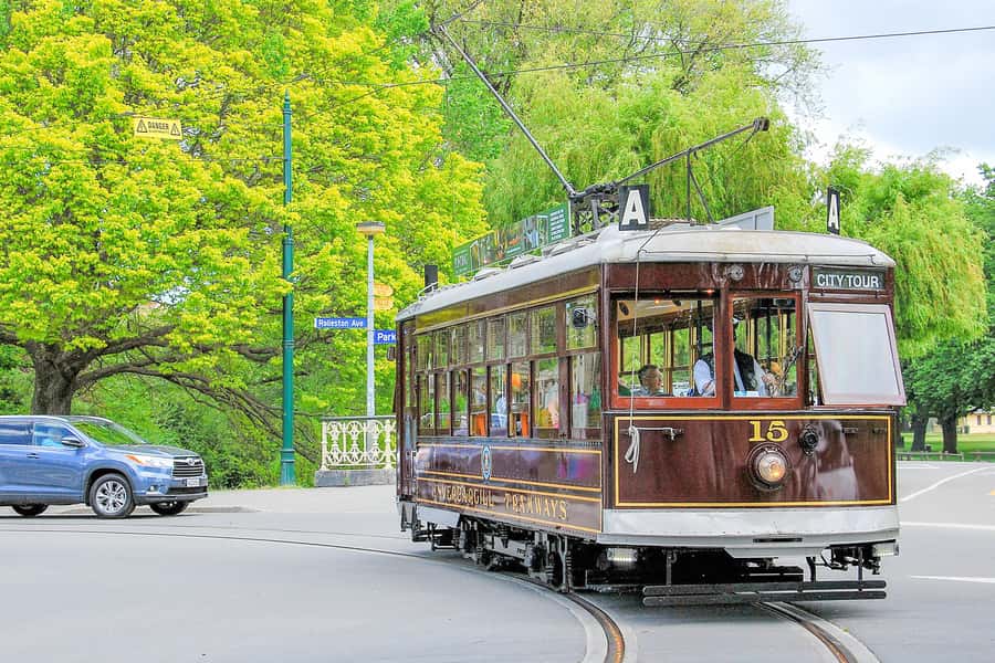 Christchurch: Hop-On Hop-Off Tour by Vintage Tram - Botanic Gardens and Canterbury Museum