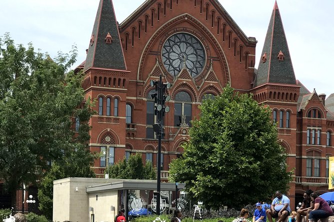 Cincy Brunch History and Streetcar Tour with Riverside Food Tours - Findlay Market turns brunch into a local food lesson