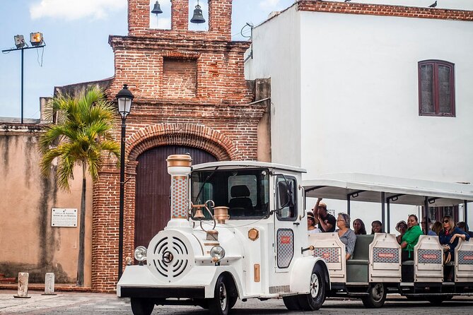 Colonial Zone Train 45 minutes of history and culture in Santo Domingo - A quick ride through Santo Domingo’s oldest streets