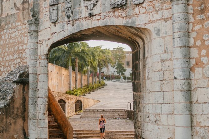 Colonial Zone Train 45 minutes of history and culture in Santo Domingo - The audioguide in seven languages