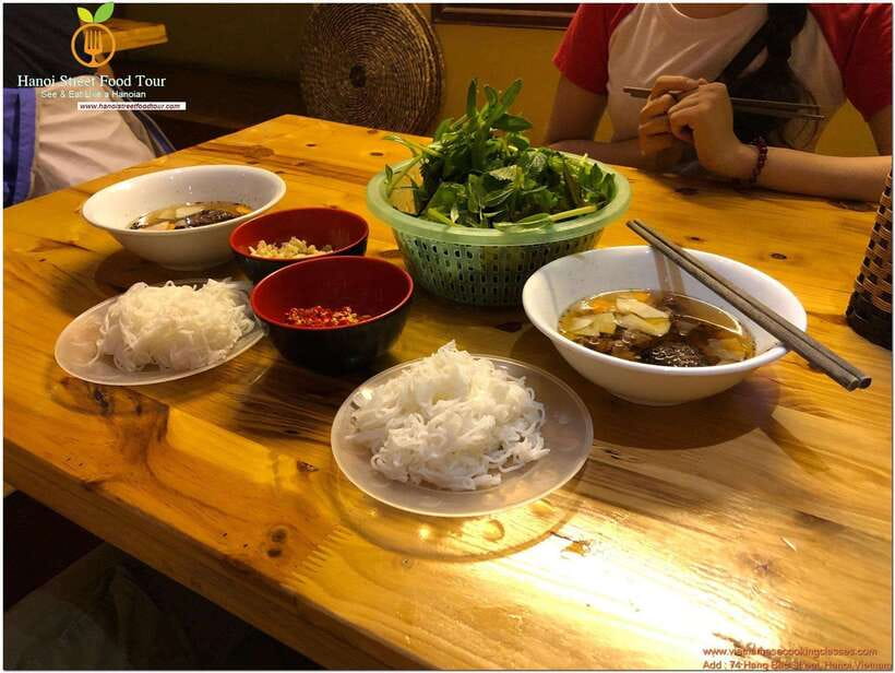 Craving in Hanoi: Gastronomic tour with Train Street - Starting with Hanoi’s Old Quarter food scene