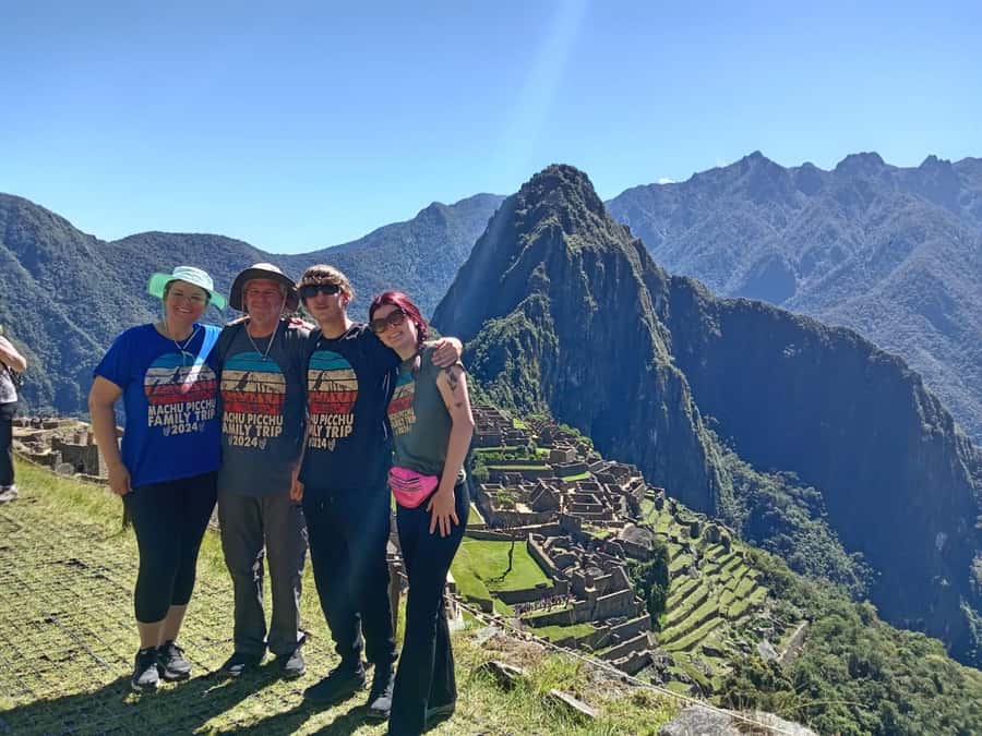 Cusco: Machu Picchu Day Trip with Train + Entrance ticket - Key points at a glance