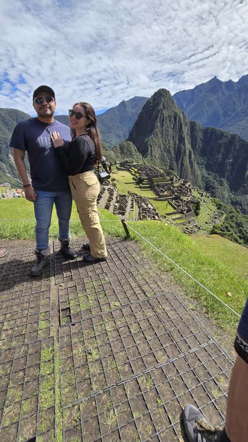 Cusco: Machu Picchu Day Trip with Train + Entrance ticket - The Ollantaytambo to Aguas Calientes train