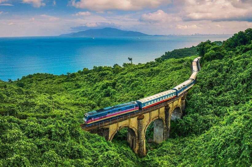Da Nang: Hue Imperial Day Trip, Hai Van Pass Train, & Lunch - The early start and Da Nang station