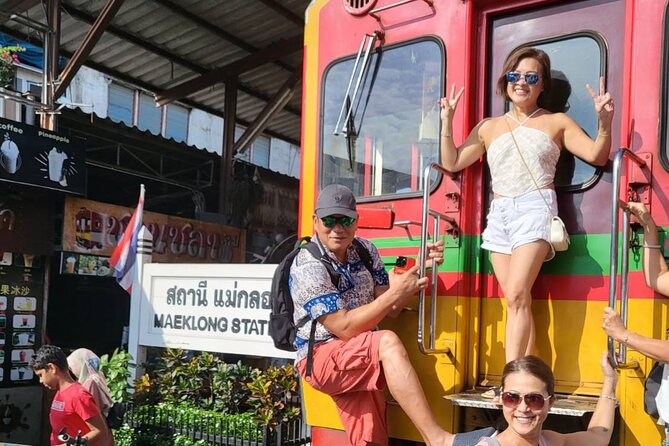 Damnoen Saduak Floating Market and Maeklong Railway Market Tour - Should you book the Damnoen Saduak and Maeklong tour?