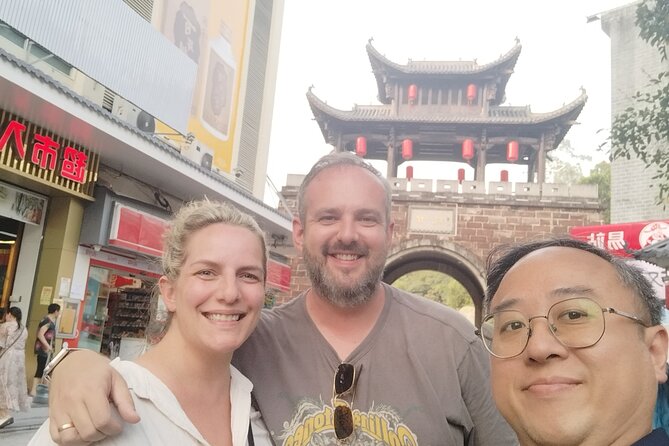 Day Tour to Shenzhen from Hong Kong by High Speed Bullet Train - Huaqiangbei, the electronics market district