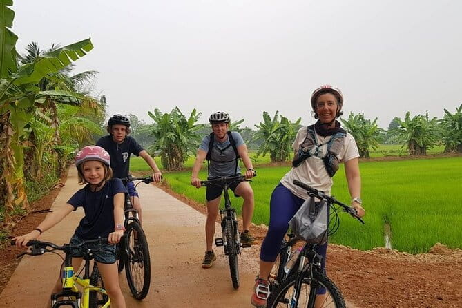 Deluxe Hanoi Tour, Ancient Villages, Pottery Class, Train Street - Bat Trang pottery from 2:00 pm