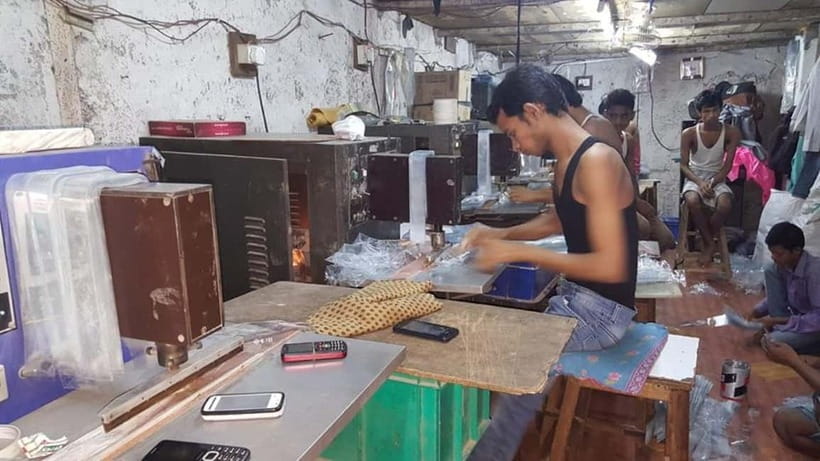 Dhobi Ghat Laundry and Dharavi Slum Tour with Local Train - Key points to know before booking