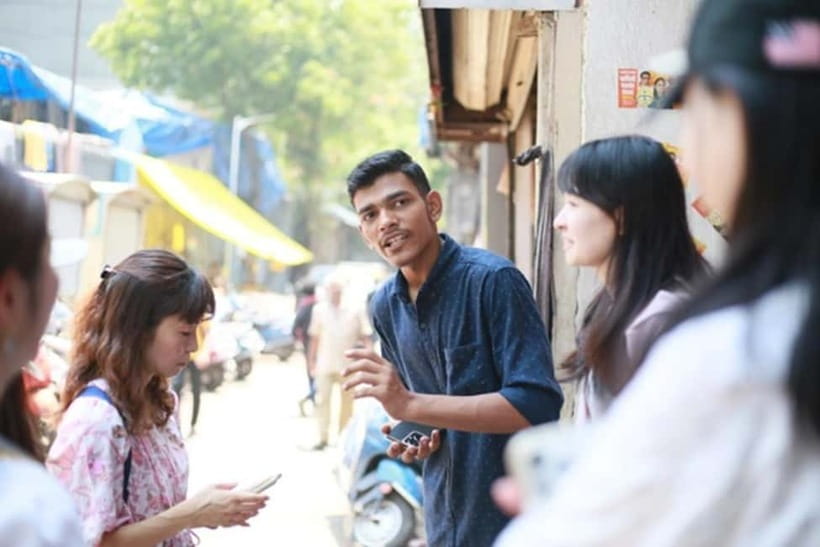 Dhobi Ghat Laundry and Dharavi Slum Tour with Local Train - What the $13 price really includes