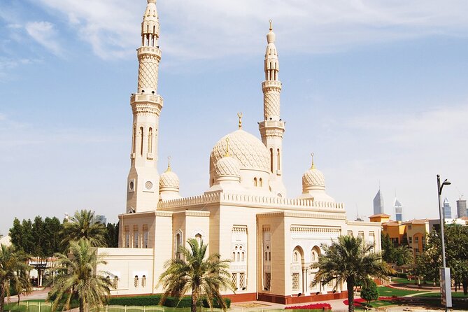 Dubai Full-Day City Tour: Souk, Palm Monorail, Abra Ride & Mosque - An abra crossing on Dubai Creek
