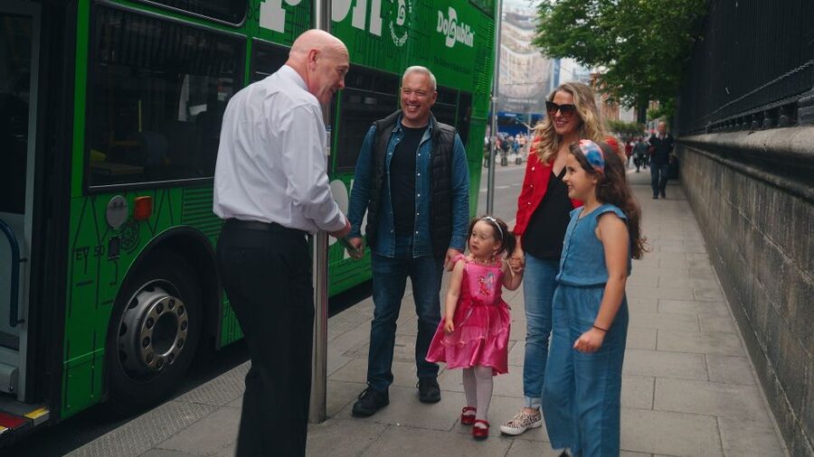 Dublin: Cruise Excursion Hop-On Hop-Off Tour & Rail Ticket - Trinity College and the Book of Kells
