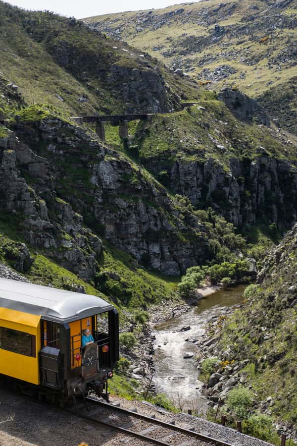 Dunedin: Scenic Railway Tour Through the Taieri Gorge - The route to Pukerangi and the high-country turn