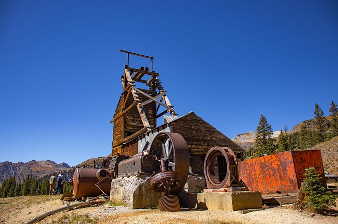 Durango Train and Silverton Jeep Tour Package - One hour in Silverton for lunch and a look around