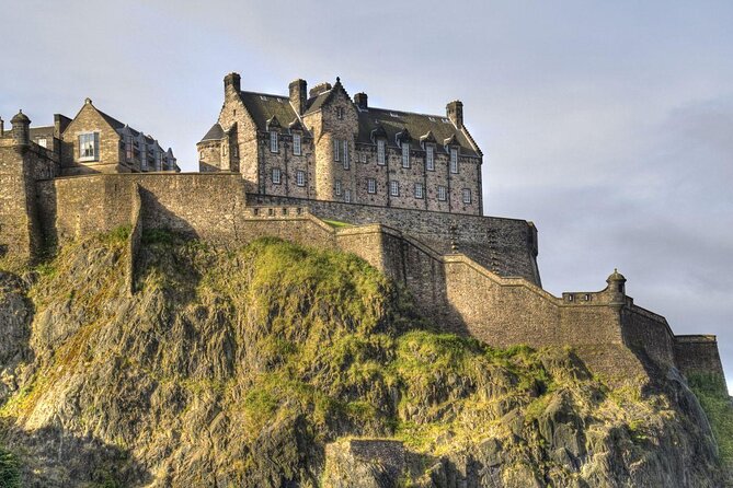 Edinburgh Rail Trip from London with Castle entry and Hop-on Hop-off bus - Key points to know before you book