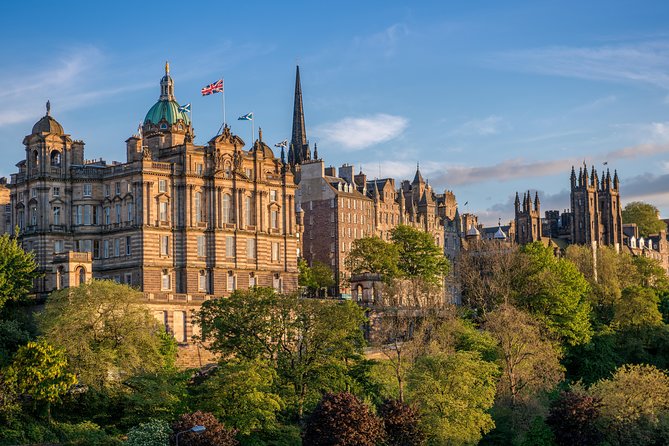 Edinburgh Rail Trip from London with Castle entry and Hop-on Hop-off bus - Holyroodhouse and the National Museum
