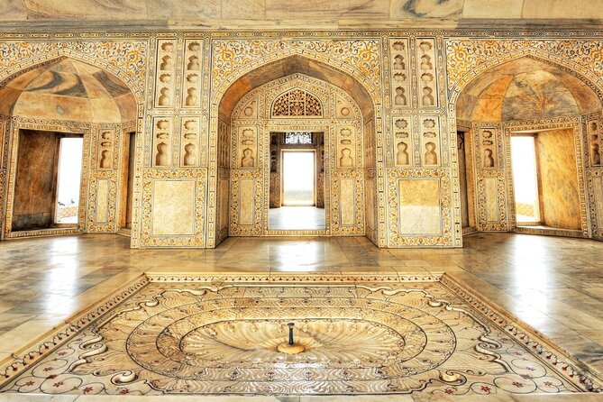 Enchanting Taj Mahal Same Day Tour by Gatiman Train From Delhi - Lunch at The Salt Cafe and the Baby Taj