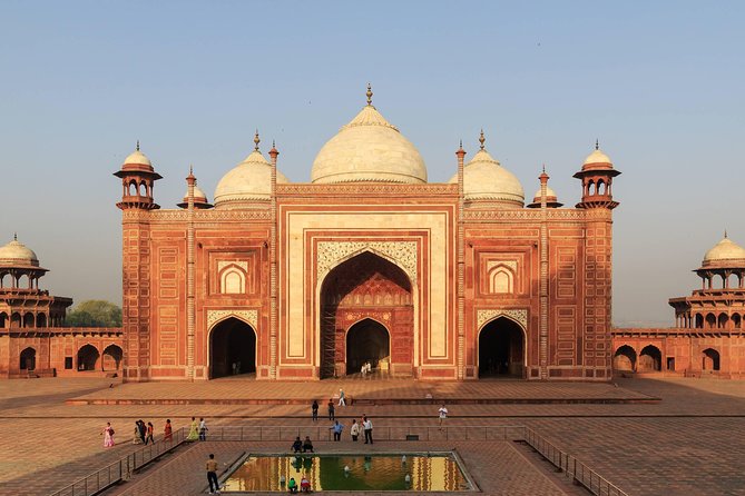 Enchanting Taj Mahal Same Day Tour by Gatiman Train From Delhi - The return train to Delhi