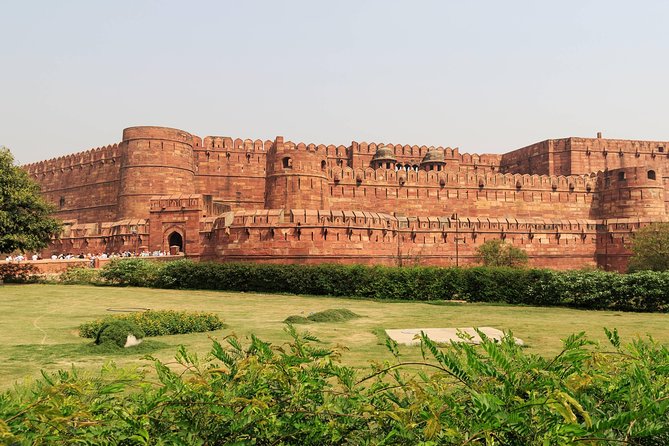 Enchanting Taj Mahal Same Day Tour by Gatiman Train From Delhi - Meeting your guide at Agra Cantt