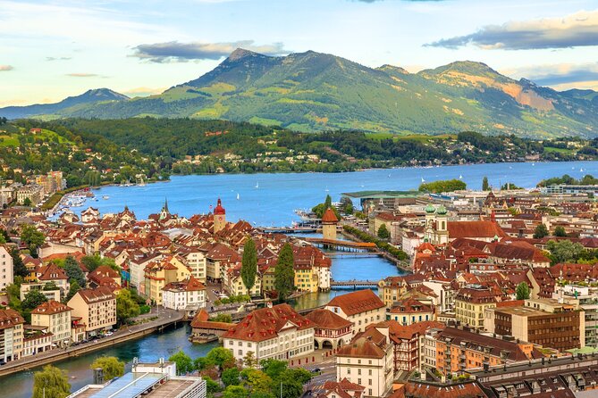 Exclusive Panoramic Train Journey though the Heart of Swiss - Brienz and the lakefront pause