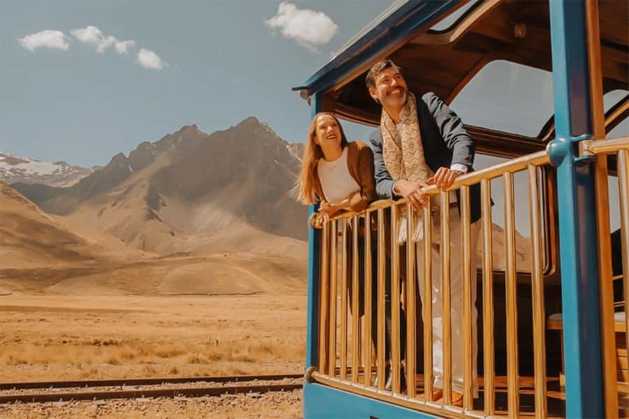 Excursion Cusco - Puno - Titicaca Observatory Train - A full day across the Peruvian Andes