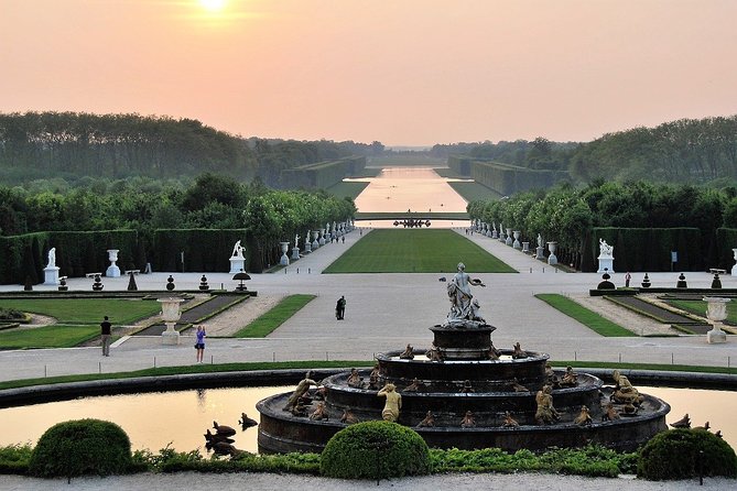 Excursion to Versailles by train with entrance to the Palace and Gardens - Who will enjoy this Versailles visit most