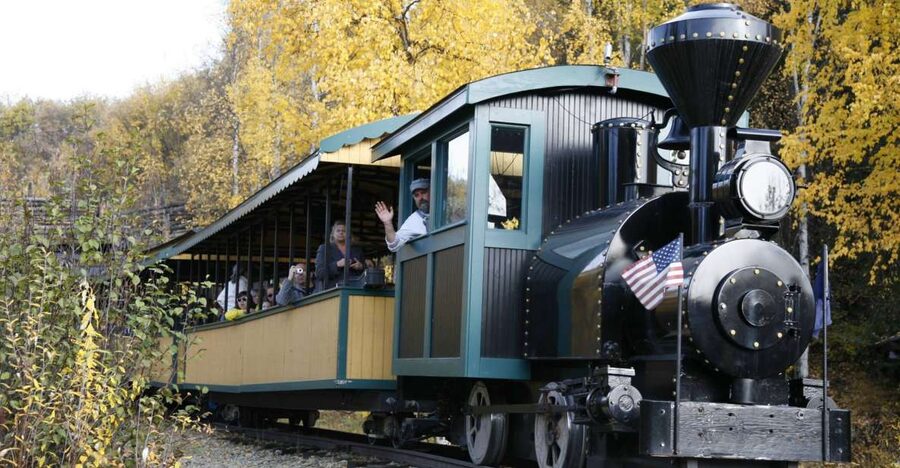 Fairbanks: Gold Dredge 8 Historic Train Tour - The Tanana Valley Railroad ride begins the story