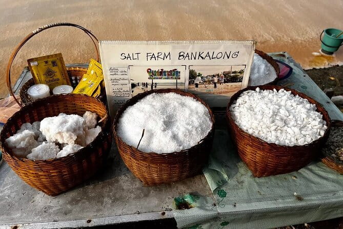 Floating and Railway Markets with Kwan Damnoen Restuarant - Why this makes a good Bangkok side trip