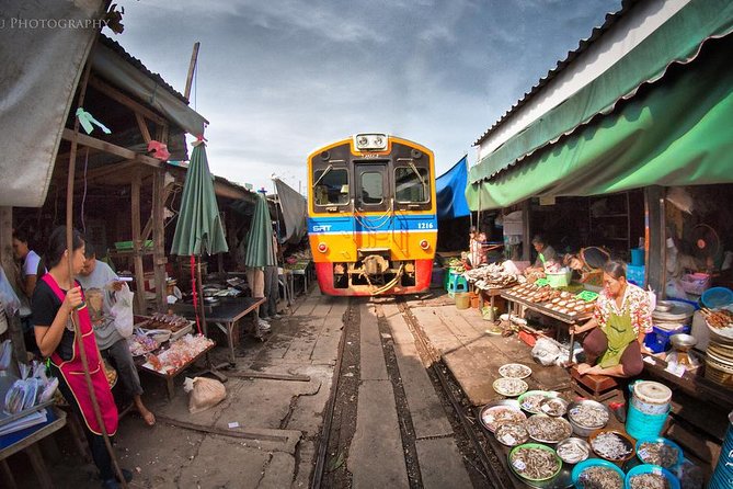 Floating Market & Railway Market Bangkok - Timing, group size, and what to bring