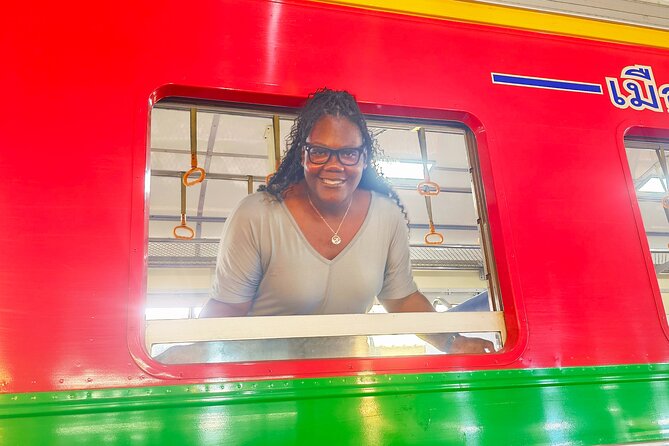 Floating Market & Train Market Private Tour(Premium Service) - Who will enjoy this day most