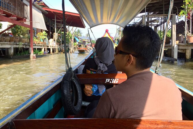 Floating Market with Great Pagoda Temple and Wat Sam Phran - The guides make the long day easier