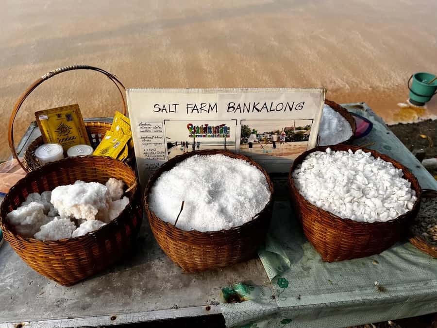 Floating & Railway markets (multi-language) - Should you book this floating and railway market tour?