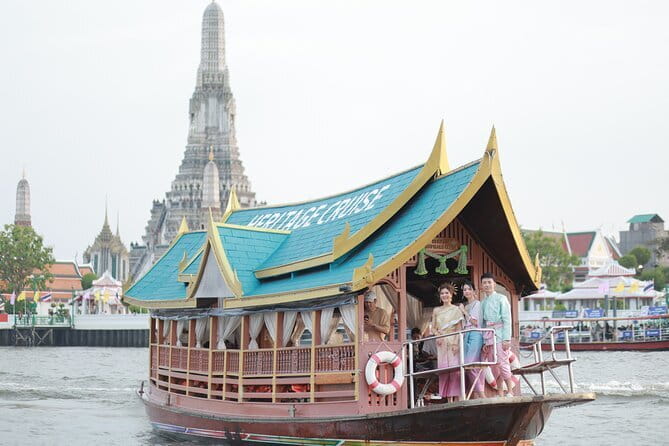 Floating & Railway Markets Tour - The guides can shape the whole day