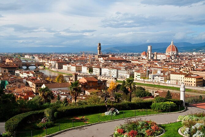 Florence Renaissance and Medieval: Day Trip from Milano by High-Speed Train - Medici Florence begins at Palazzo Medici Riccardi