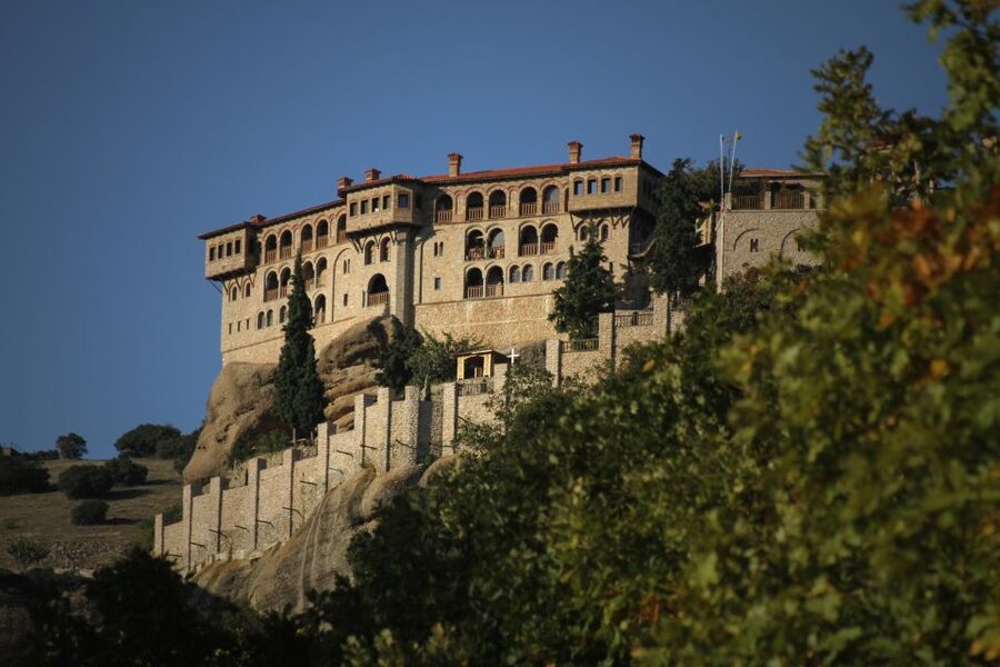 From Athens: Meteora Train Trip with Overnight Stay - Who should book this Meteora trip?