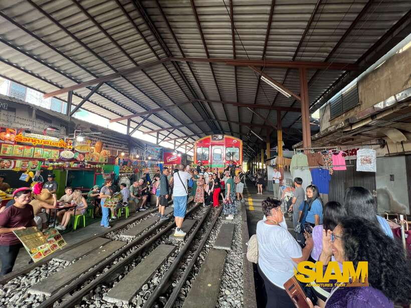 From Bangkok:Damnoen Floating Market and Railway Market Tour - Leaving Bangkok in an air-conditioned van