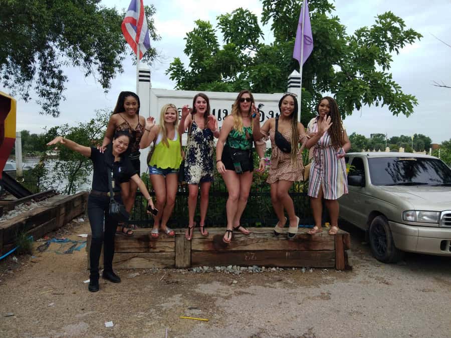 From Bangkok: Floating & Railway Markets Tour & Coconut Farm - Who should book this tour?