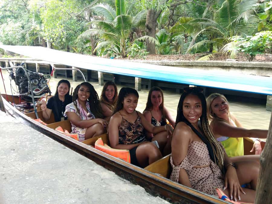 From Bangkok: Floating & Railway Markets Tour & Coconut Farm - What the guides add to the day