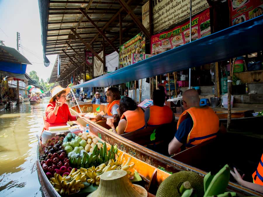 From Bangkok: Private Railway and Floating Market Tour - Should you book it?